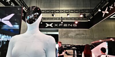 Un robot étrangement humain, alimenté par l&rsquo;IA, entre en production de masse en Chine – ses fabricants disent qu&rsquo;il pourrait bientôt vous aider à la maison
