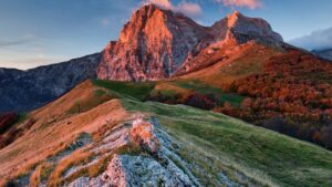 La croûte terrestre « s'ouvre » sous l'Italie – et cela pourrait expliquer la plupart des tremblements de terre dans la région.
