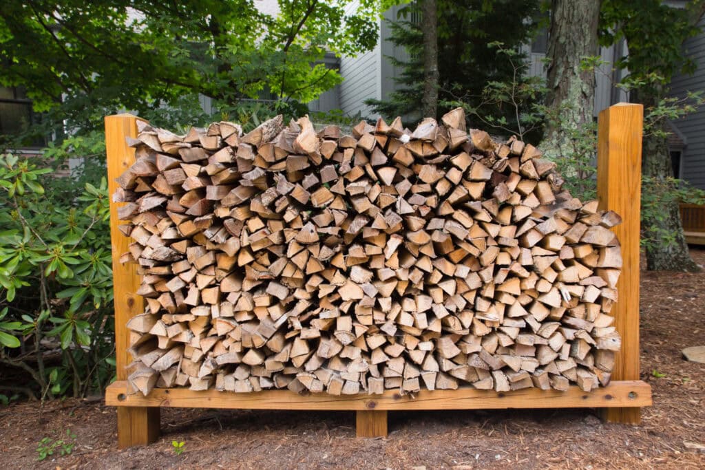pile de bois de chauffage