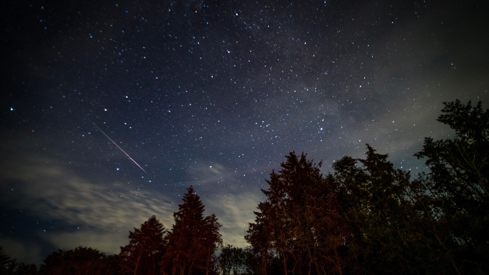 Les Draconides, une pluie imprévisible pouvant amener des centaines de météores par minute, ont commencé