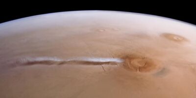Le nuage de 1 600 milles de long qui se forme et disparaît chaque jour sur Mars obéit à une « physique exotique » jamais vue sur Terre