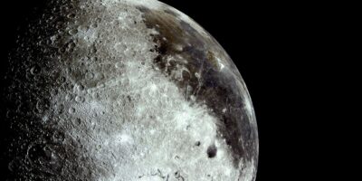 « Couleurs semblables à celles des marais » sur la Lune : un nouveau rapport de la NASA révèle d&rsquo;étranges vues de la mission Artemis II — Photo spatiale de la semaine