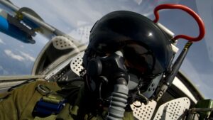 Un pilote de chasse souffrait de maux de tête inexpliqués depuis plus d'un an, et la cause était bien visible — Dilemme diagnostique